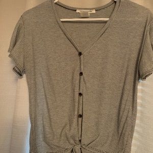 Stripped tee shirt